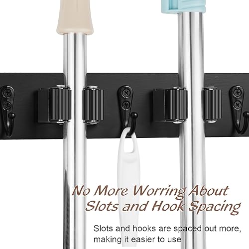 Miniatura 4 de Soporte de pared negro para escoba de fregona con 4 ranuras y 4 ganchos, colgador de escoba de madera rústica para despensa, armario, lavandería,