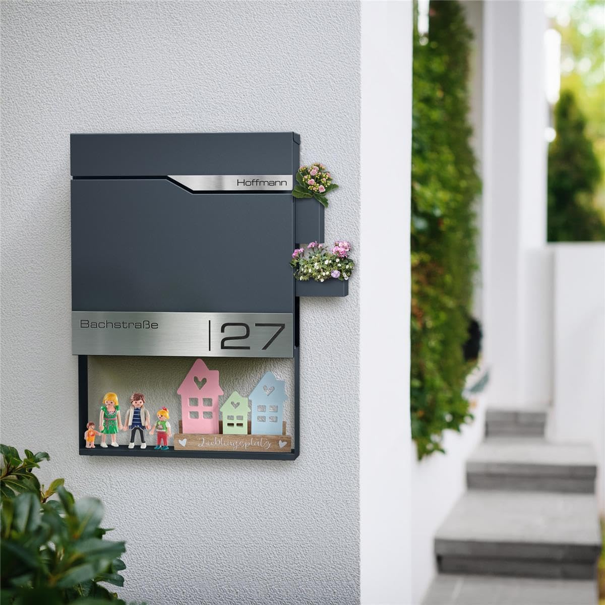 Metzler® Briefkasten Anthrazit mit Zeitungsfach, personalisiert mit Lasergravur, Wandbriefkasten mit austauschbarem Edelstahl-Namensschild, rostfreier moderner Postkasten,10 Jahre Ersatzteile, Siebert