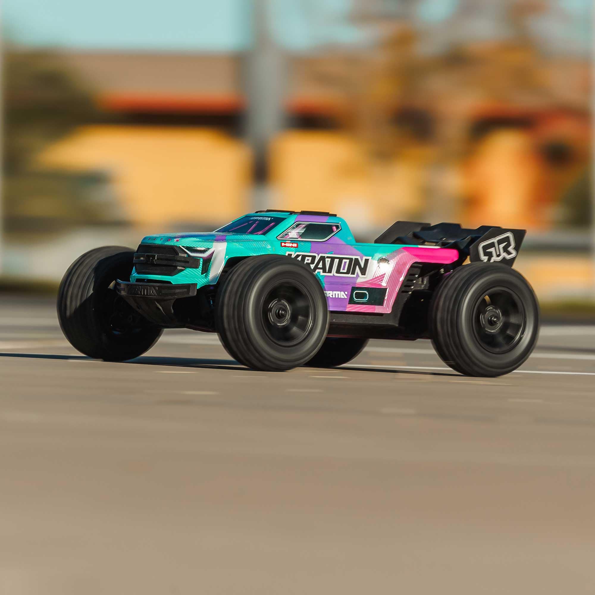 ARRMA Camión de velocidad sin escobillas Mini Kraton 3S DSC 4X4 RTR 1/16 (batería 3S y cargador incluidos), verde azulado/rosa, ARA2508ST2
