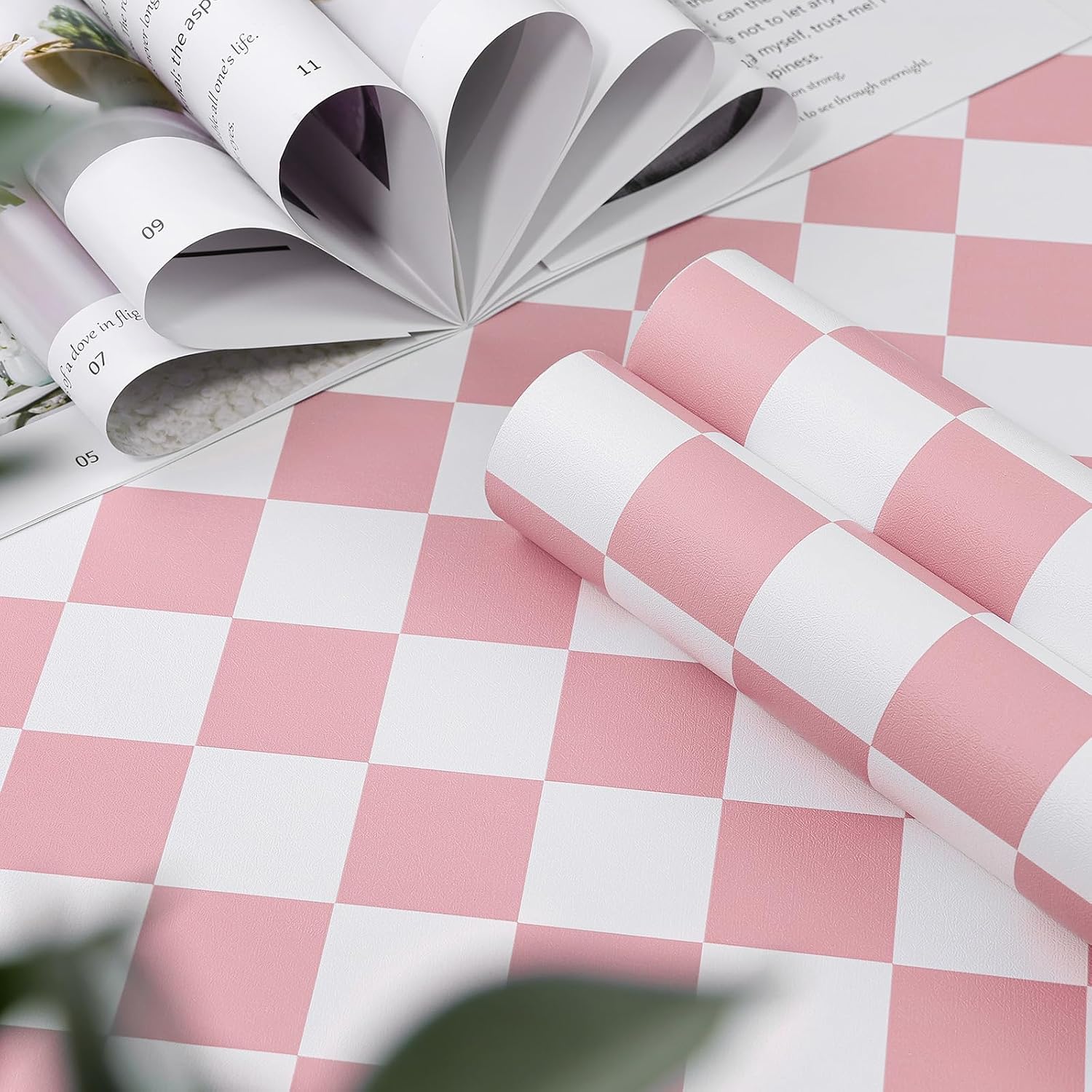 CAX Checkerboard Peel and Stick Wallpaper 17.3"x300"Pink and White Contact Paper Self-Adhesive Removable Vinyl Roll Waterproof Checkered Wallpaper for Bathroom Cabinets Shelf