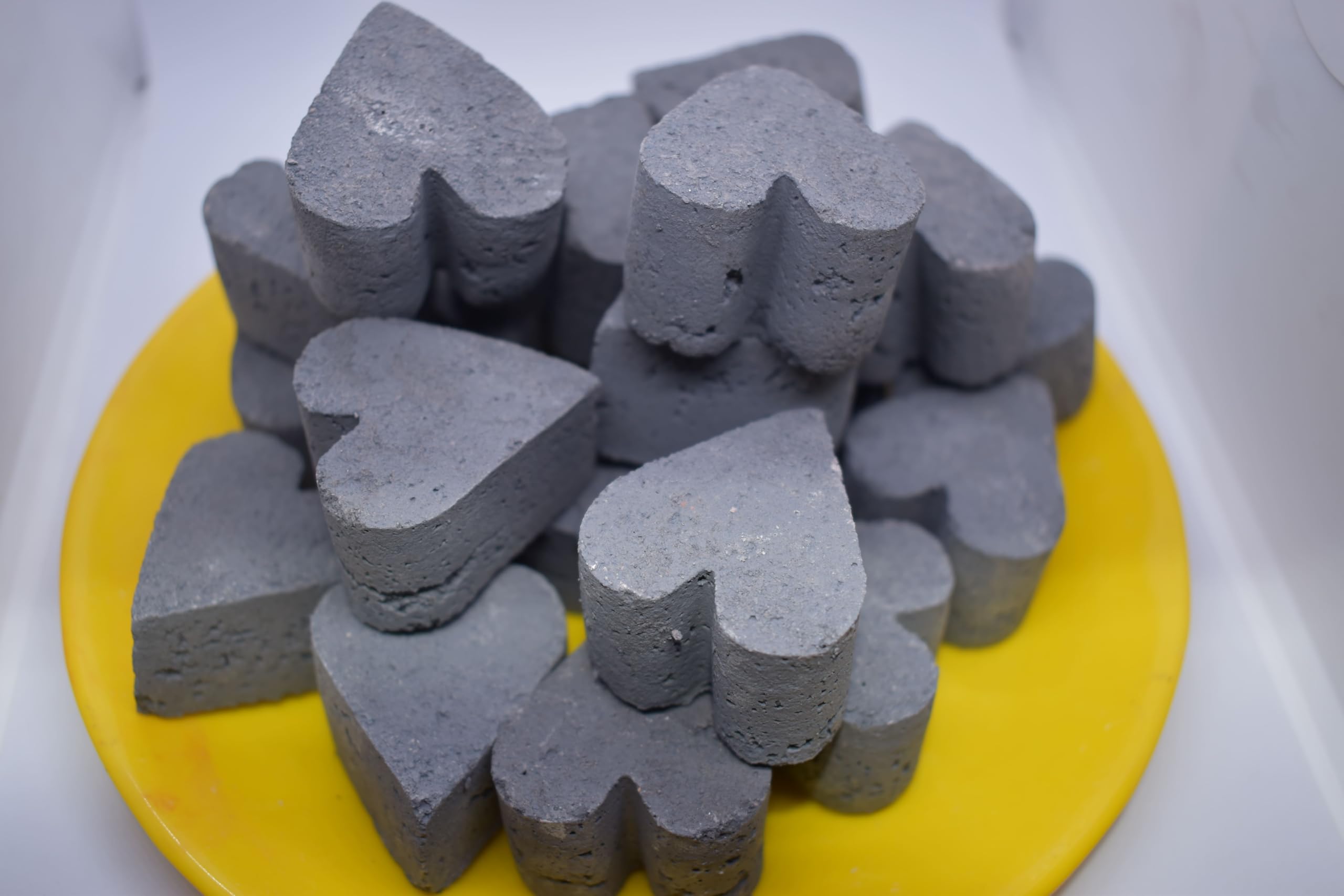 Black Clay in Hearty Shapes 200 Grams