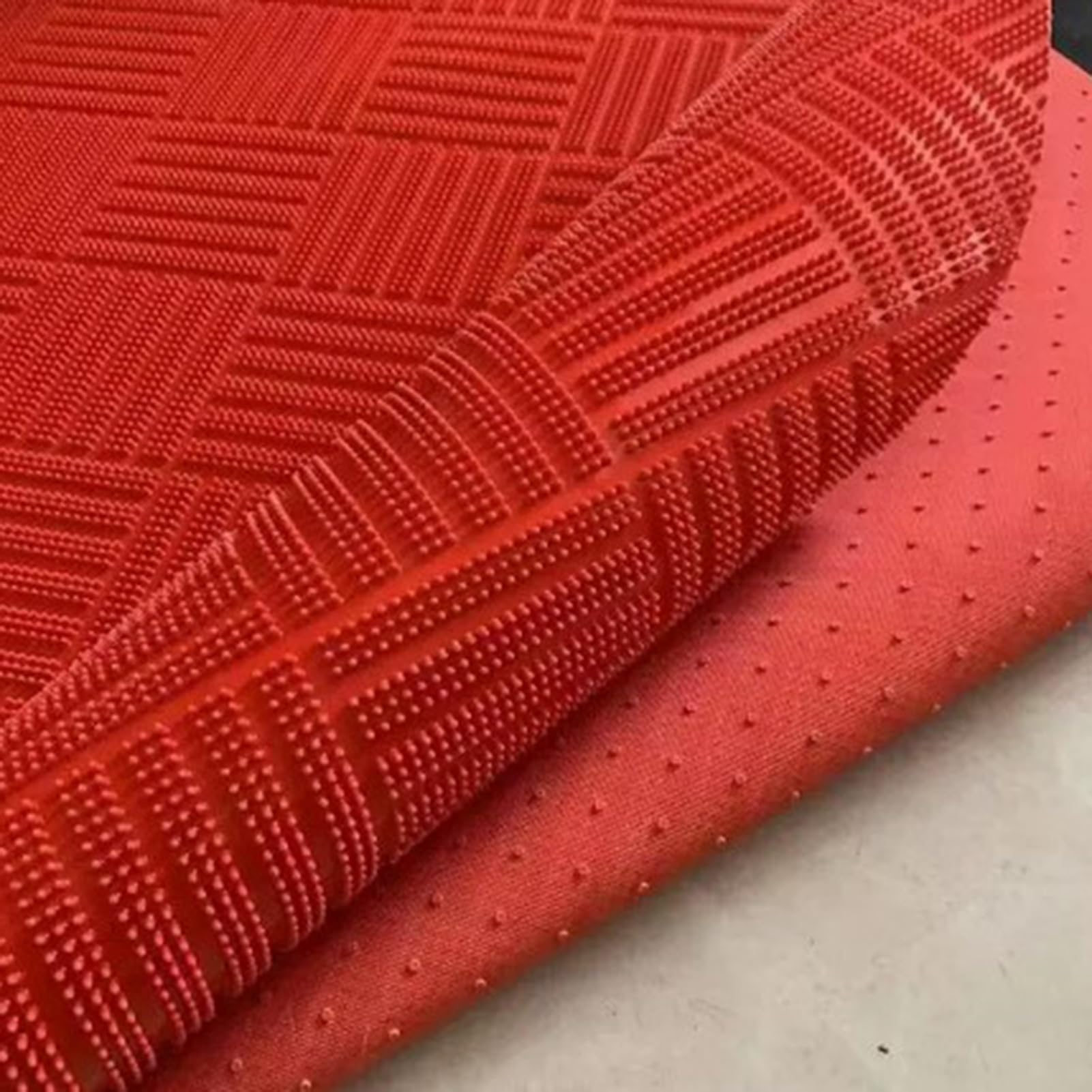 Gummimatte Weiche Gummimatten für Den Boden, Doppelseitiger, Rutschfester Garagenbodenbelag, Pferdeboxenmatte für Drinnen und Draußen, Verdickte Gummi-Garagenbodenmatten(Red,90x600cm(3.0x19.7ft))