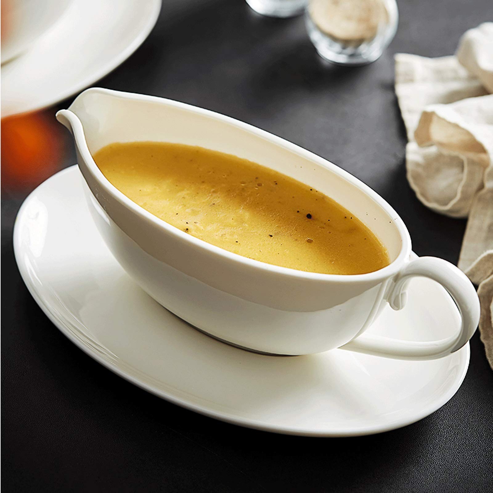 Sahnekännchen, Sahnekännchen, Sauciere aus weißem Porzellan mit Tablett, Hochtemperatur-glasierte Keramik, Soßenuntertasse, handgefertigt, nützlich, praktisch, Gourmet-Soßentopf, 400 ml, Milchkännchen
