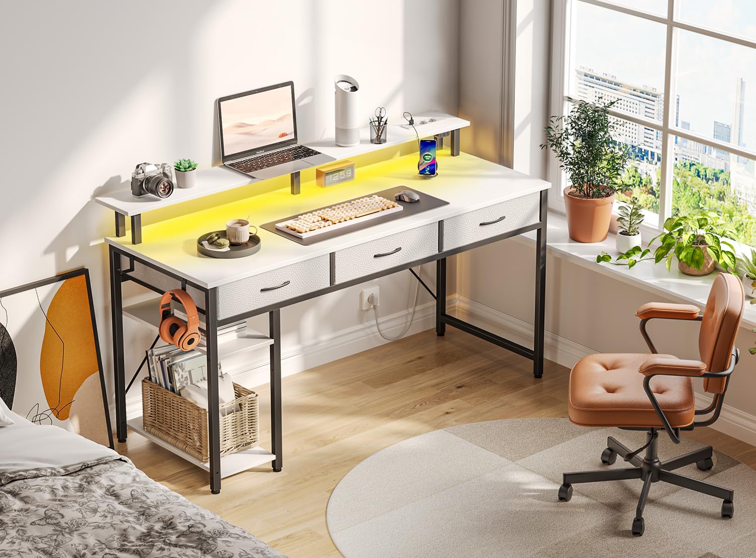 Seventable Schreibtisch mit Schubladen, Computertisch mit Steckdosen & LED, Gaming Tisch mit Monitorständer, Regal & 2 Haken, Gaming Schreibtisch für Büro, Wohnzimmer (Weiß, 100 cm)