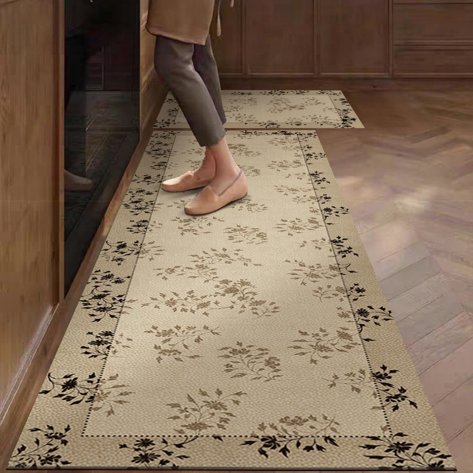 Alfombra para cocina moderna en color amarillo y negro, ideal para un hogar activo