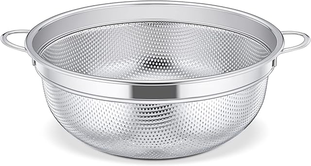Colander Stainless Steel, Onader Kitchen Colander with Handle, Metal Micro-Perforated Strainer Perfect for Draining Pasta Rice / Rinsing Vegetables Fruits, Healthy & Heavy Duty, Dishwasher Safe, 20cm