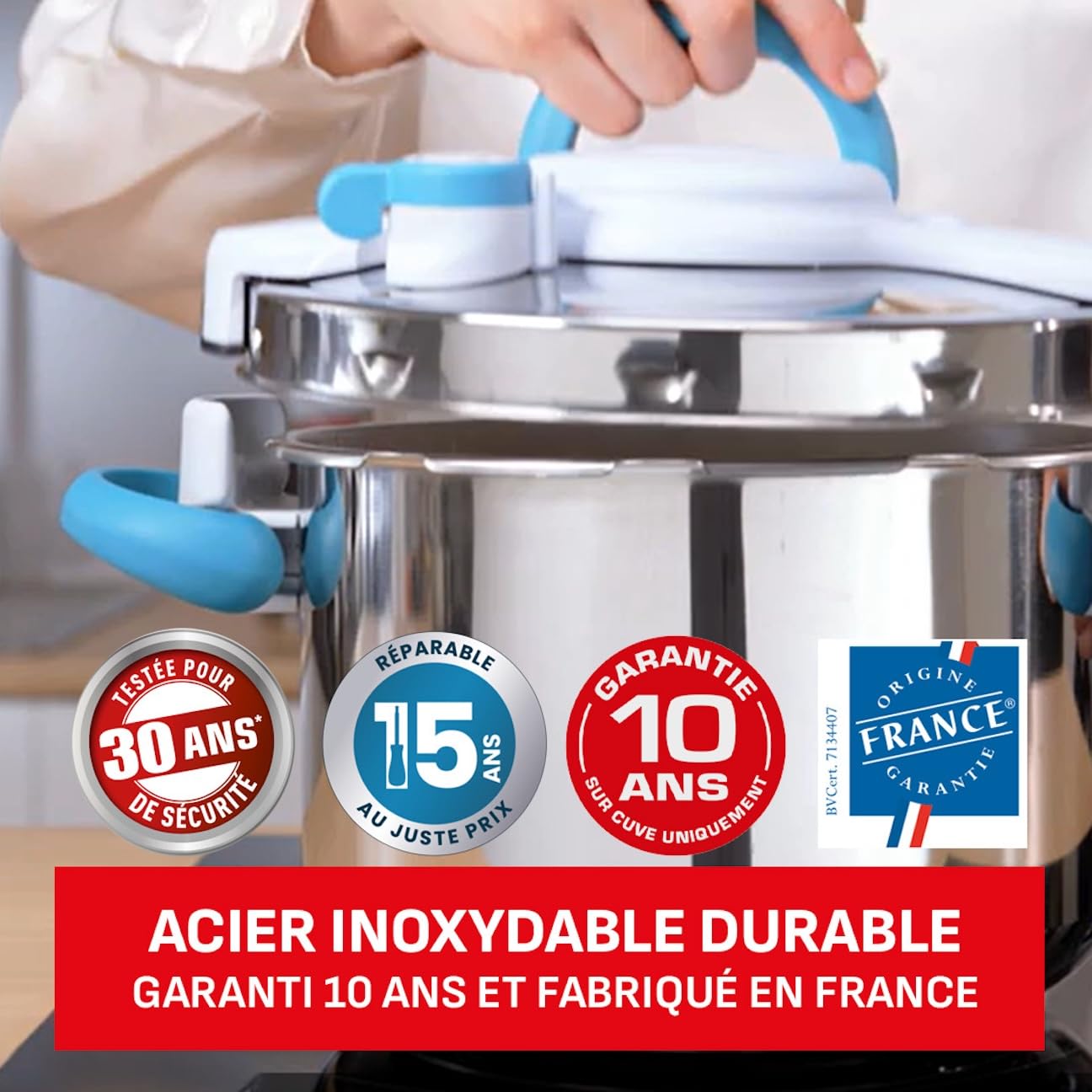 SEB ClipsoMinut' Easy+ 6L, Ouverture facile à une main, Gain de place, Cocotte-minute® induction, Fabriqué en France, Autocuiseur Inox, Bleu P4900716