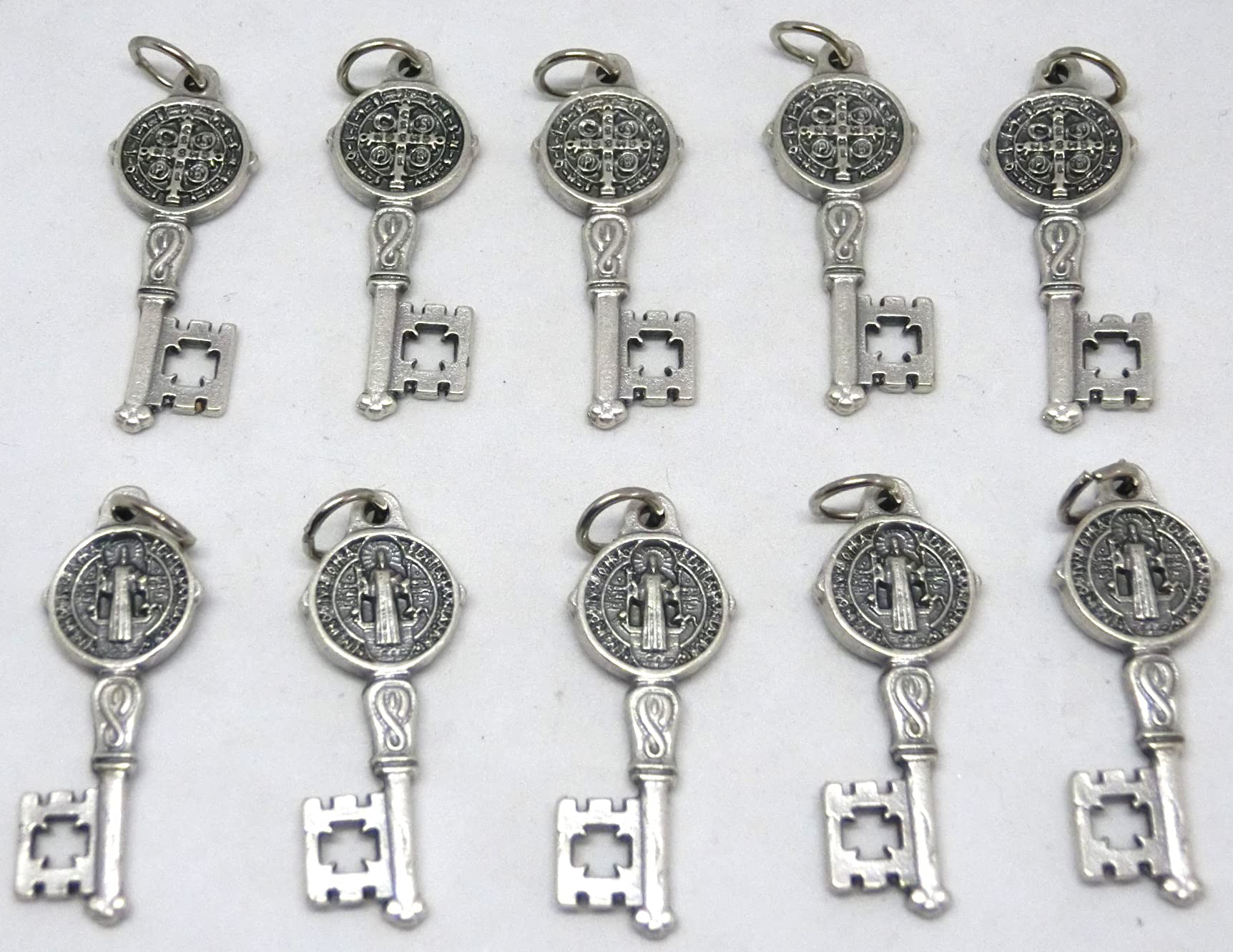 GTBITALY 60.423.30 001 Chiavi medaglia di San Benedetto in Argento galvanizzato per 10 Pezzi Misura 3,5 cm