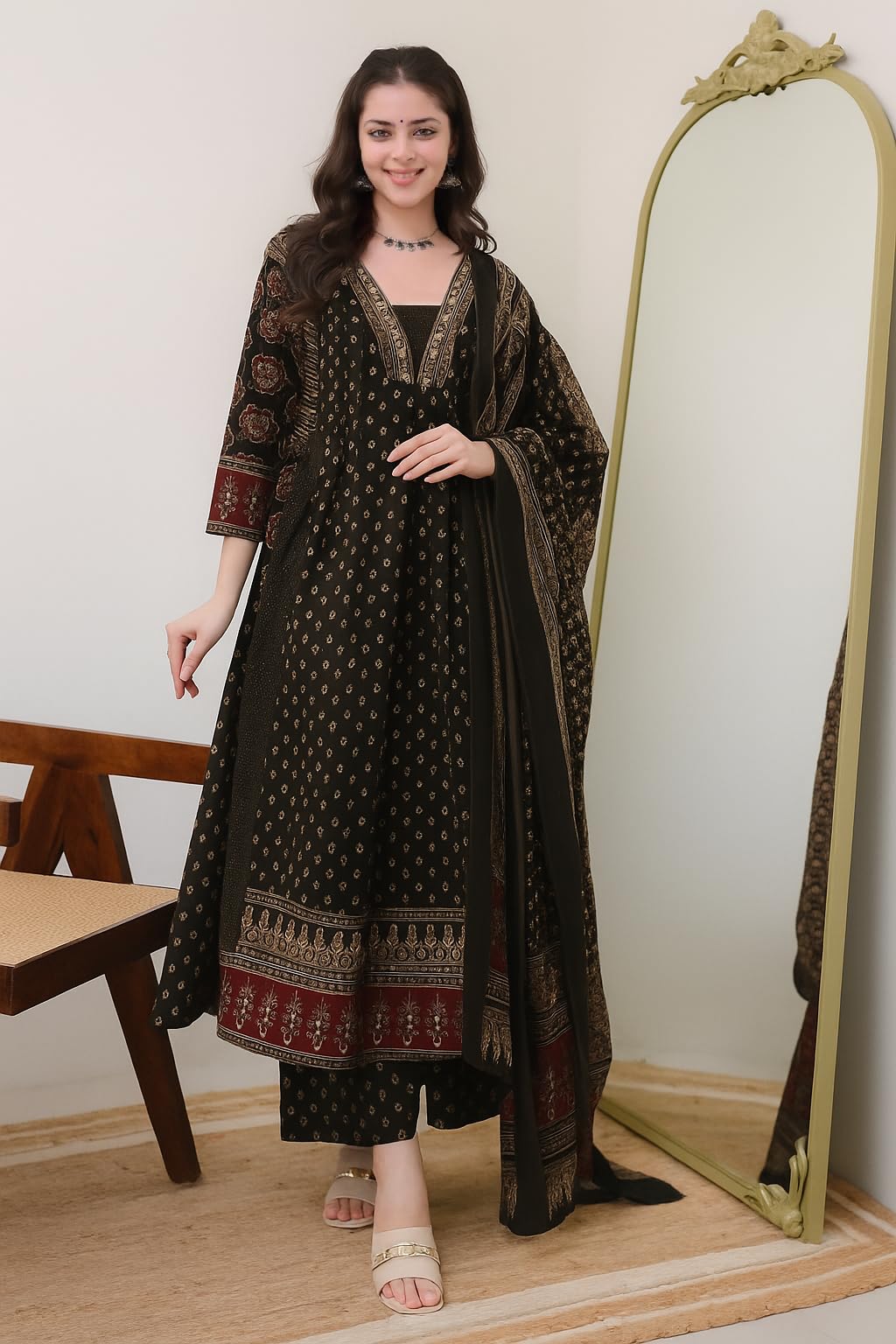 KLOSIA Women Printed Anarkali Kurta and Pant Set with Dupatta Black 1