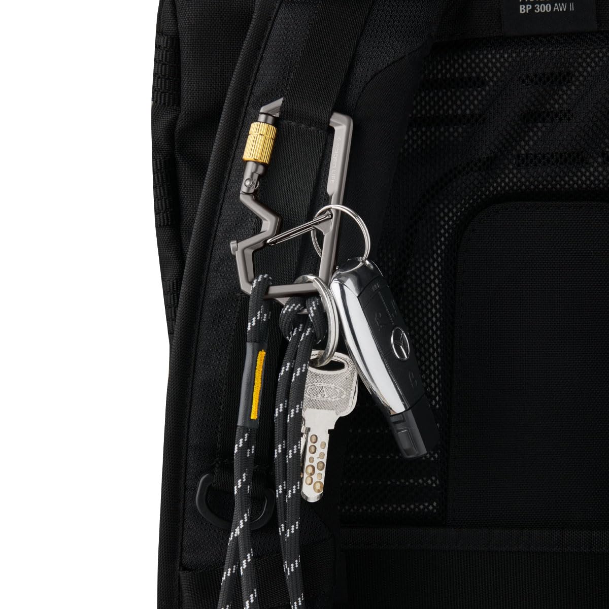 Spigen Life EDC moschettone portachiavi apribottiglie bloccaggio cinghia O-ring