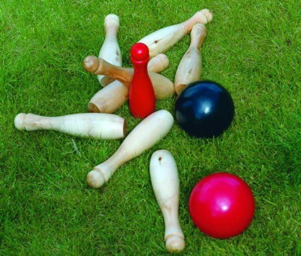 Ponze Home Series Men's Ponze New Wooden Garden Skittles Set Outdoor Indoor Skittle Game Bowls Pin Bowling
