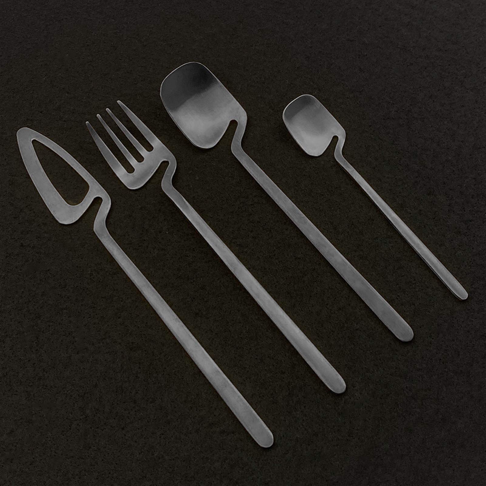 Schwarz Matte 24 stücke Besteck Besteck Set Edelstahl Geschirr Set Gabel Kaffee Löffel Besteck Set Küche Geschirr essgeschirr (Color : Silver)