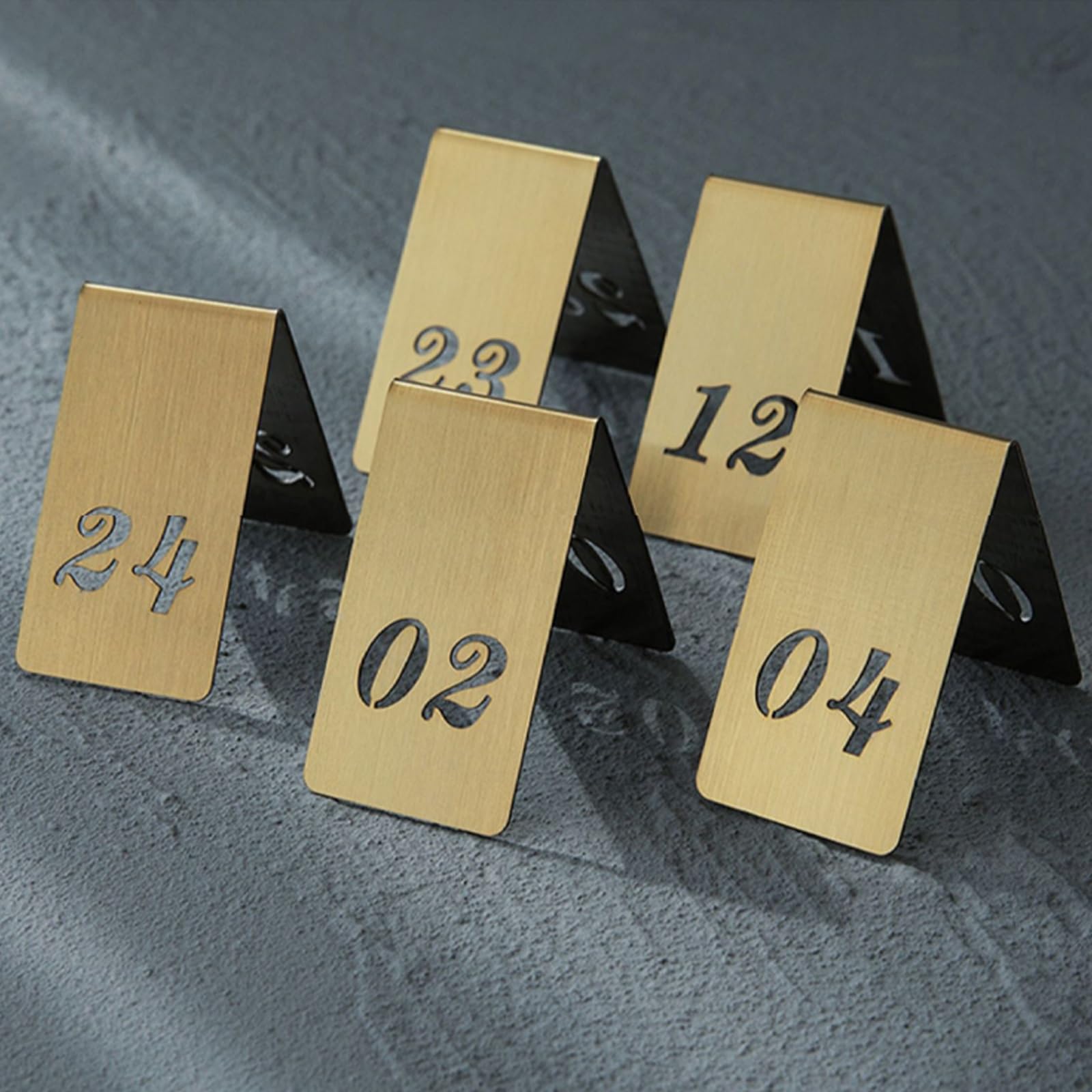 GTHTUHFD Metal Place Cards Table Numbers Stainless Steel Table Numbers For Restaurant Wseating Cafes Party Banquet Sturdy Reusable/D/1 To 40,D-1 to 40
