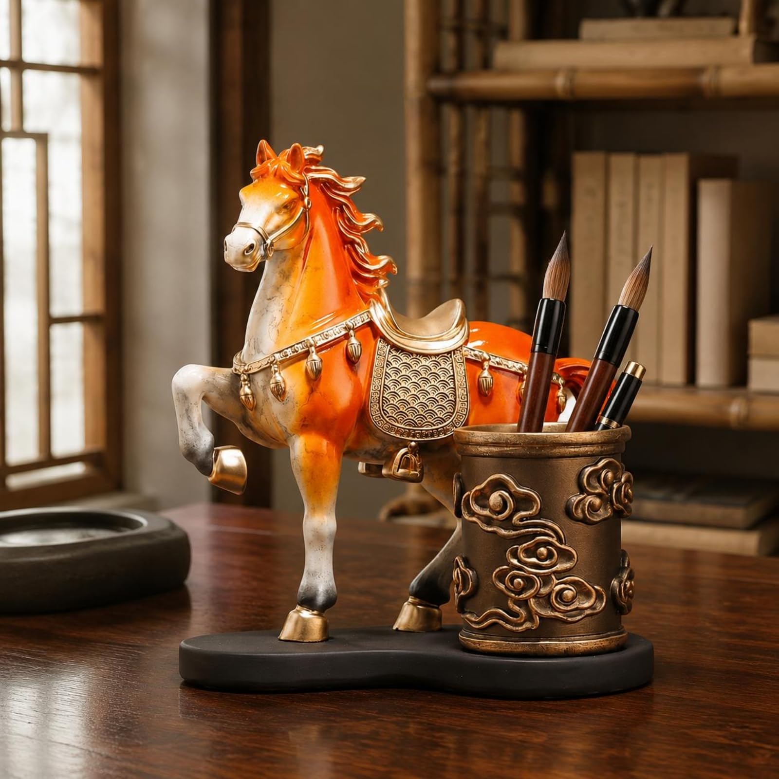 Portapenne da Scrivania Cavallo Portapenne Organizer da Tavolo Tazza Penne Statue Decorativa in Resina Finitura Lavorazione Dipinta a Mano Adatto per, Oro