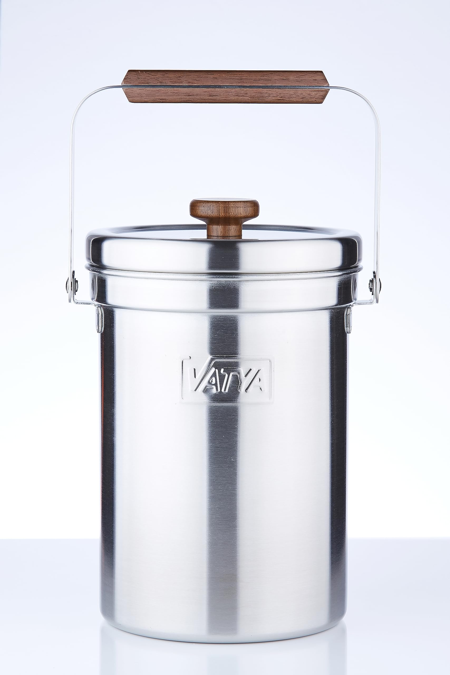 VATYAStainless Steel Kitchen Compost Bin - NO Filter Countertop Composter, Composting Bucket, Counter Top Small Indoor Food Waste Container with Lid, Odorless Stainless Steel Pail, Large 0.8 Gallon