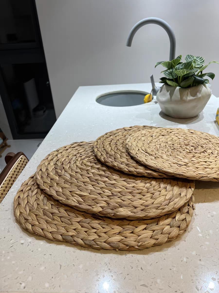 Oval Woven Placemats Set of 6, Natural Water Hyacinth Charger Plates Non-Slip Weave Placemats Farmhouse Straw Braided Rattan Tablemats, Oval Wicker Place Mats for Dining Table