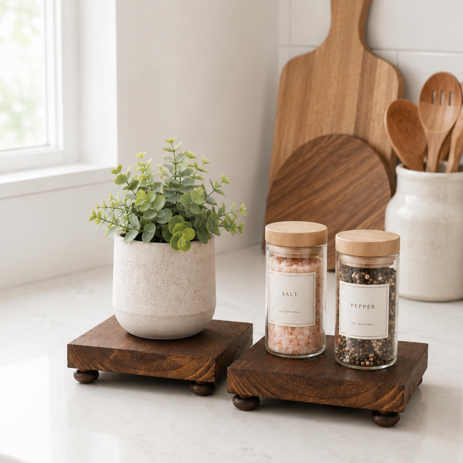 Présentoir en bois noble de 12 cm pour rehausser une décoration bohème chic