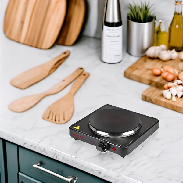 Visita lo Store di Girmi Girmi PE26 Piastra Elettrica in Ghisa, 1500 W, Singola, 5 livelli di regolazione temperatura, Diametro 18.5 cm, Nera in use
