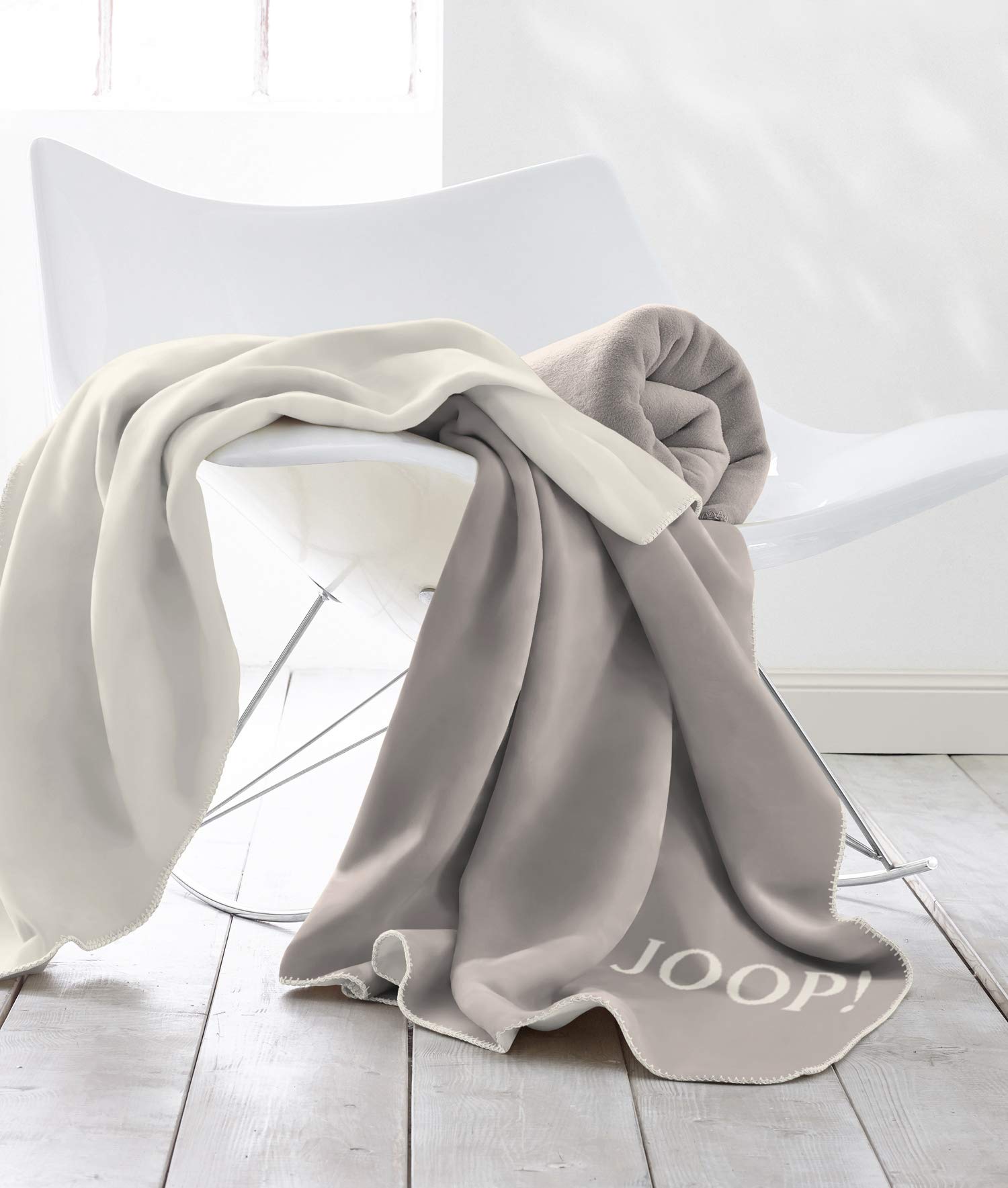 Joop!® Uni-Doubleface I flauschig-weiche Kuscheldecke Sand-Pergament I Wohndecke aus Baumwollmischgewebe in beige I Tagesdecke 150x200cm | nachhaltig produziert in Deutschland I Öko-Tex Standard 100