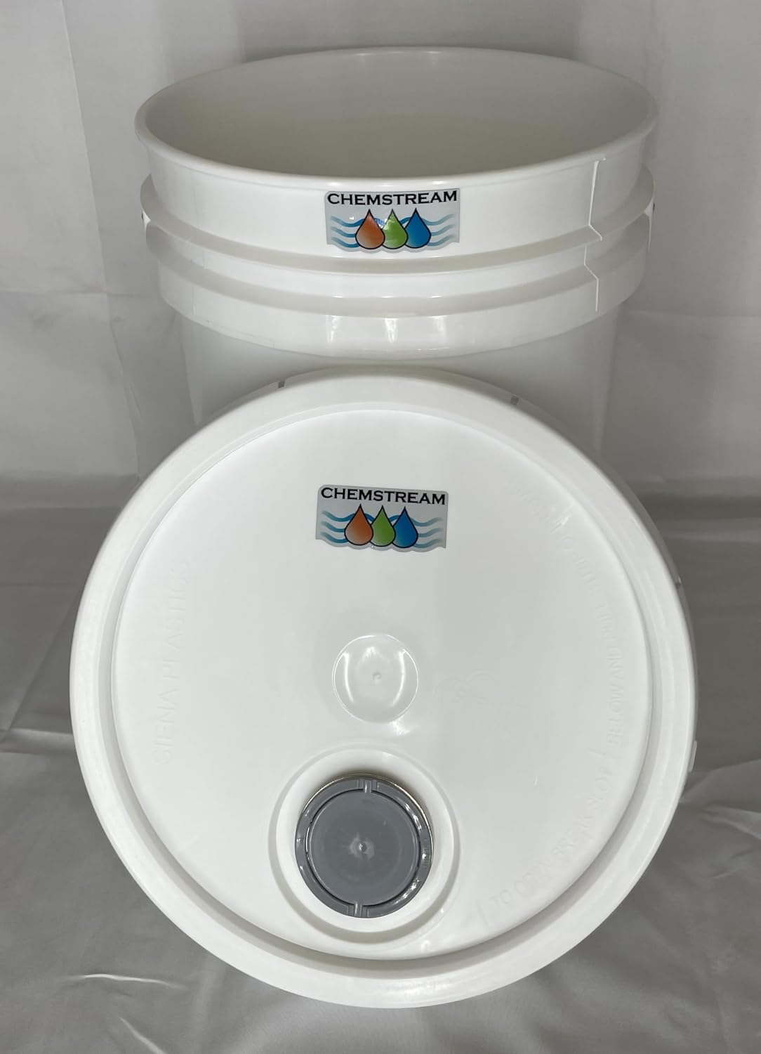 CHEMSTREAM White 5 Gallon Bucket | Pail | Tamper Evident Tear Strip Lid |BPA Free | Food Grade | 90 Mil. Thickness | High Density Polyethylene (HDPE) | 1 Pack with Spouted Lid