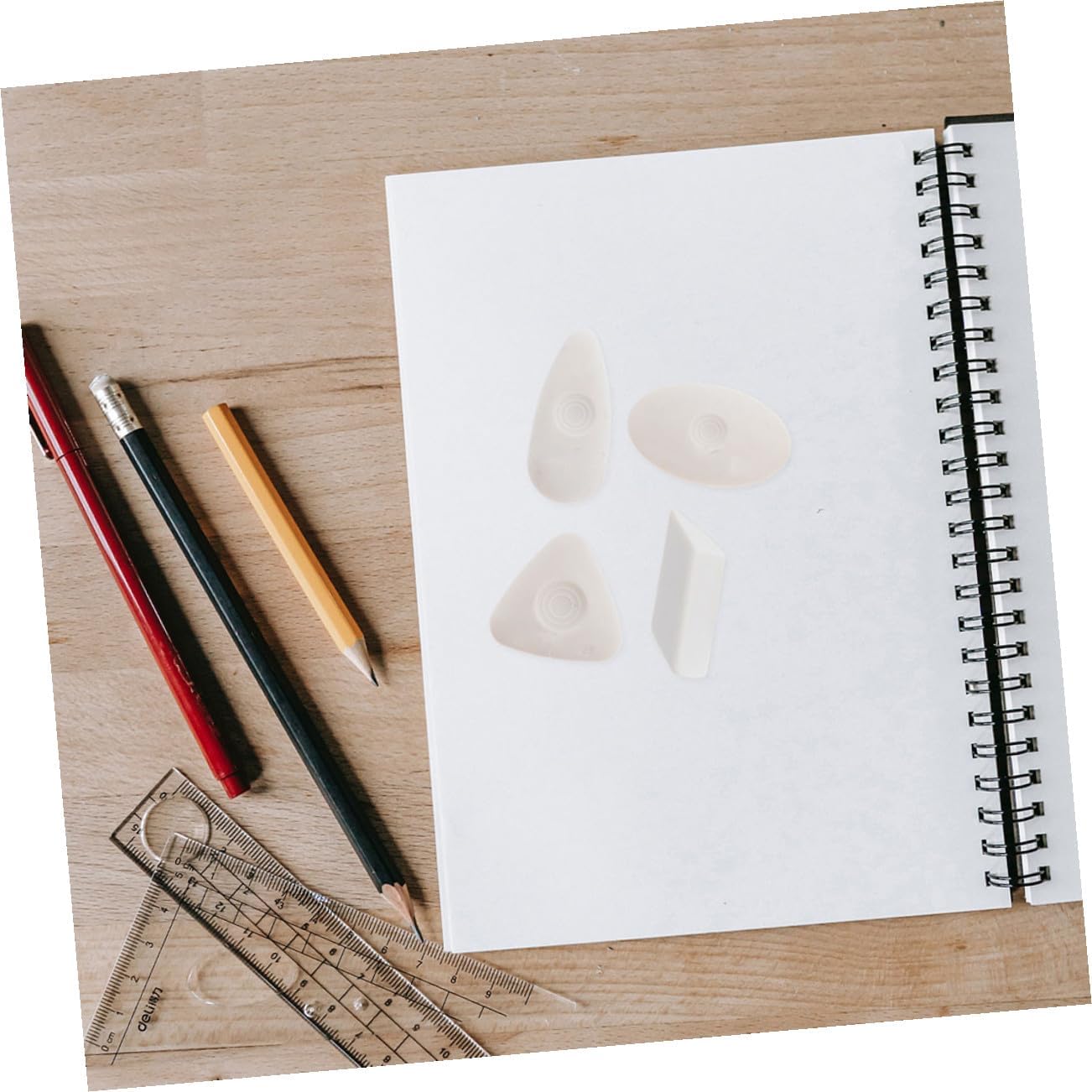 Uonlytech 5PCS Creative Drawing Erasers Set Kneaded Art Erasers for Sketching Less Crumbling for Students and Artists for Painting and Drafting Supplies