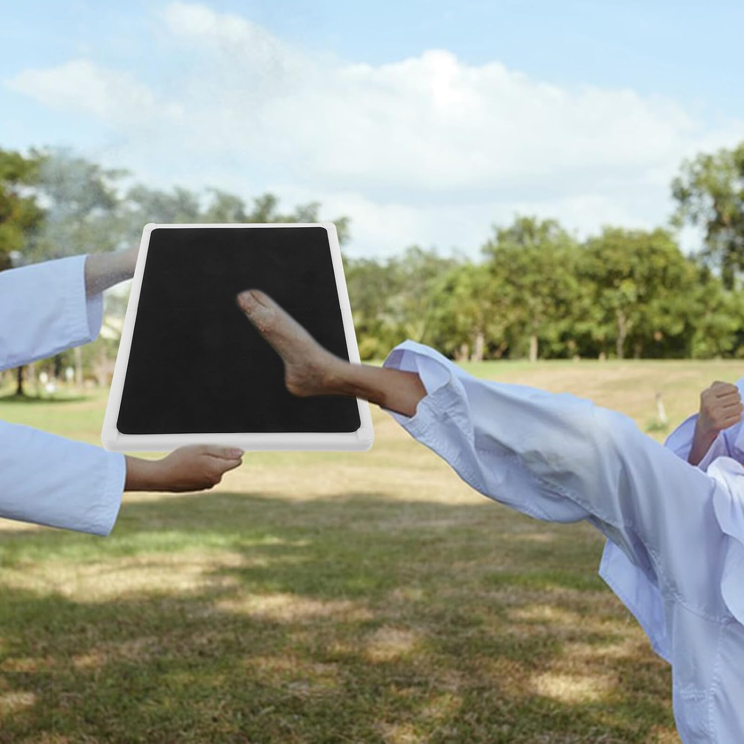 VICASKY Taekwondo Breaking Board Large 16mm Thick Black Reusable Plastic Punching Board and Beginners Martial Arts Training Equipment Daily Practice Target