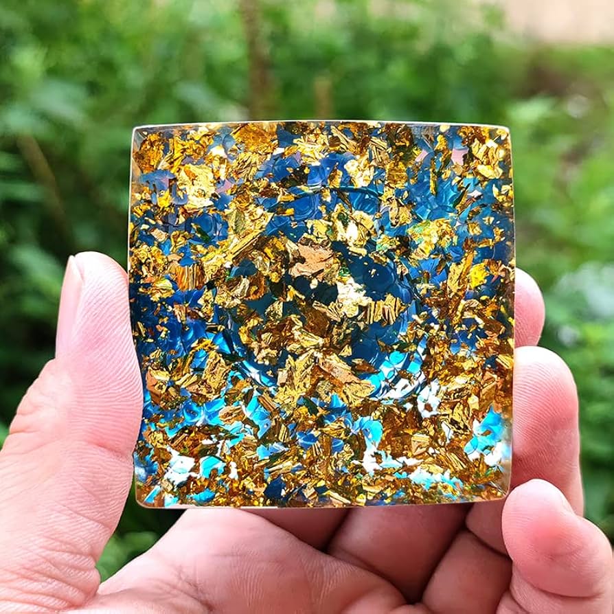 Amazon.co.jp: オルゴナイト ピラミッド 水晶 本物 置物