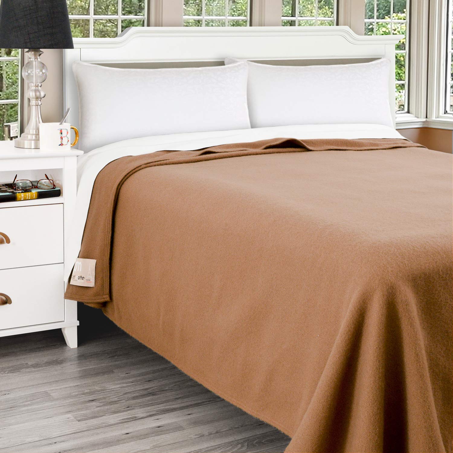 Poyet Motte Antibes 350GSM 100-Percent Wool Medium Weight Oversized Blanket, Machine Washable (Camel, Twin Size)