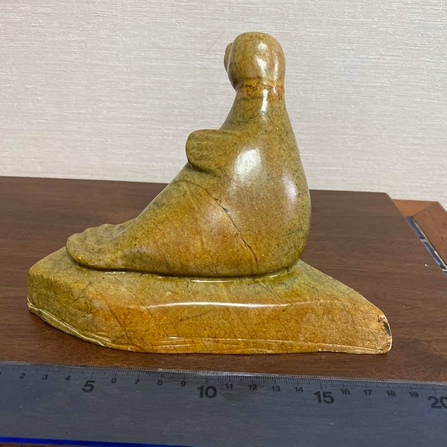 カナダ　イヌイット　ソープストーン　アザラシ置物 カナダ イヌイット ソープストーン アザラシ置物 - メルカリ