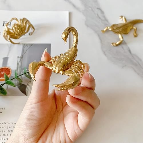 Miniatura 4 de Mini figura de escorpión dorada, adorno de animal de metal sólido, mini escultura de escorpión para decoración de escritorio en casa, oficina, jardín