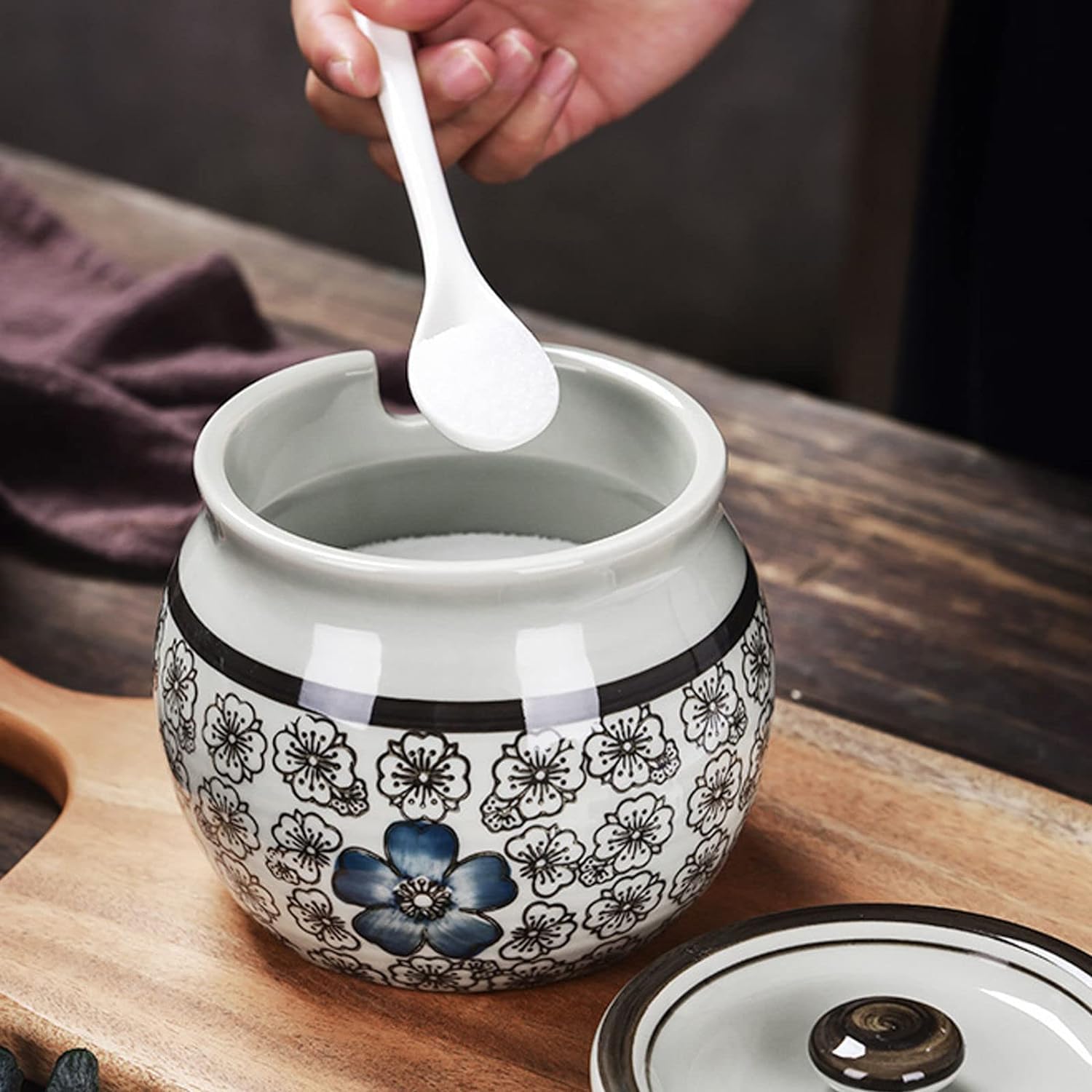 Sugar bowlSugar Bowl with Lid and Spoon Sugar Storage Jar Sugar Pot Sugar Container Spice Jar Sugar Salt Pot Seasoning Canister-a,B