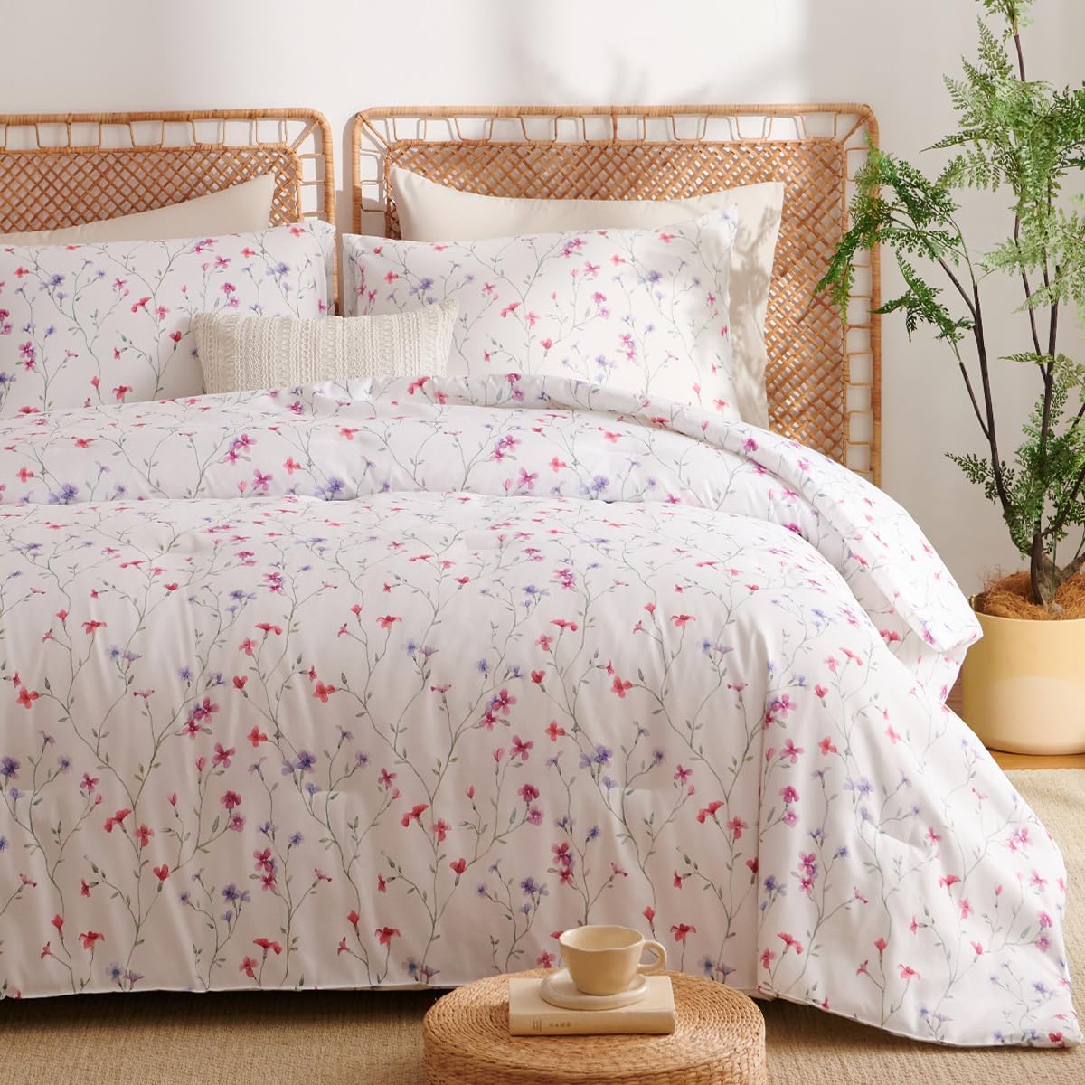 Comforter Set Queen Size 3 Pieces Pink Blue Botanical Floral Bedding Set for Women Farmhouse Shabby Chic Flowers Bedding Ultra Soft Rustic White Comforter Sets with 2 Pillowcases