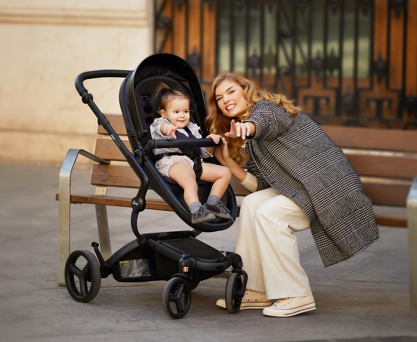 Mima Xari Max Carrito Bebe 2 en 1 con Capazo y Silla Reversible | Cochecito Paseo Reclinable con Capota XL UV50+ | Diseño Compacto Plegable | Desde Recién Nacido hasta 22 kg