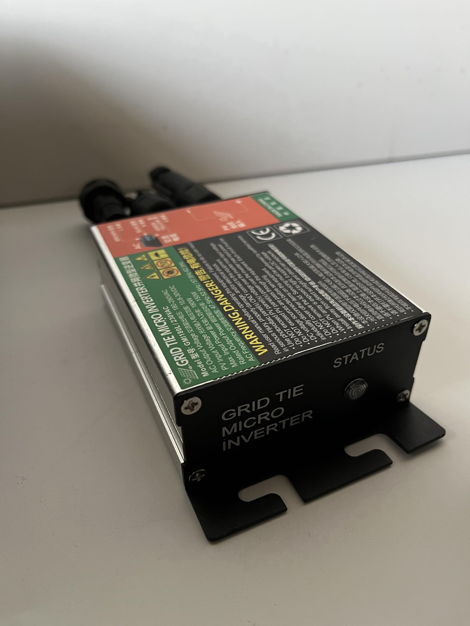 Y&H 150W MPPT Grid Tie Micro inverter Ingresso fotovoltaico DC16-26V AC220V Uscita Uso domestico Piccolo sistema di energia solare per pannello solare 12V