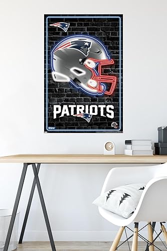 Miniatura 4 de Trends International NFL New England Patriots - Póster de pared con casco neón 23, 34 pulgadas de largo x 22.4 pulgadas, versión sin marco