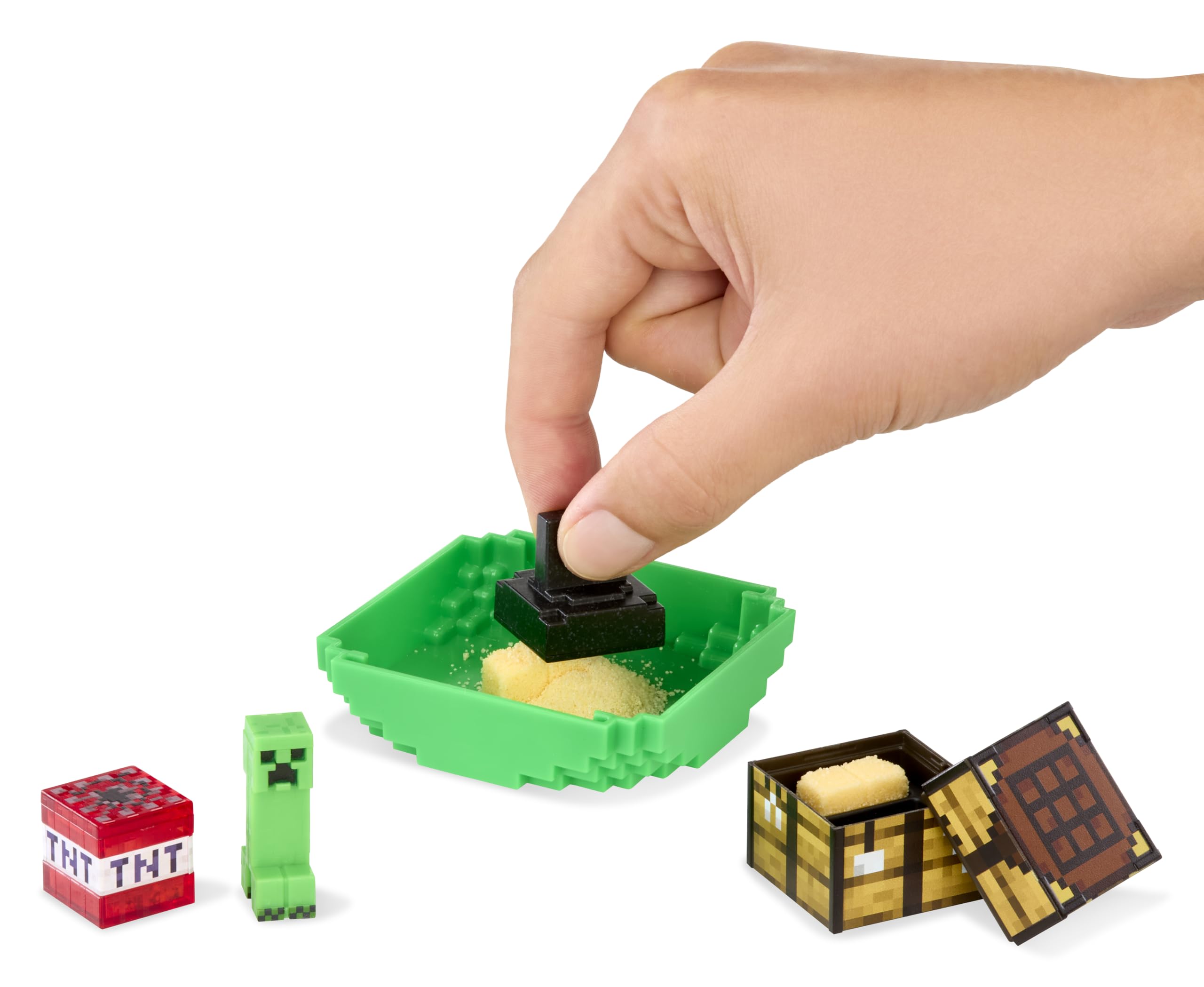 Amazon.co.jp: MGA's Miniverse Make It Mini Minecraft - MGAの