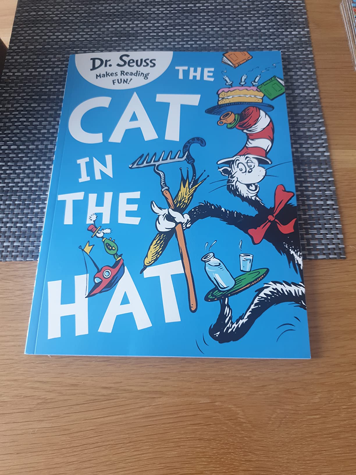 The Cat in the Hat (Dr. Seuss) Seuss, Dr., Seuss, Dr. Amazon.co.uk