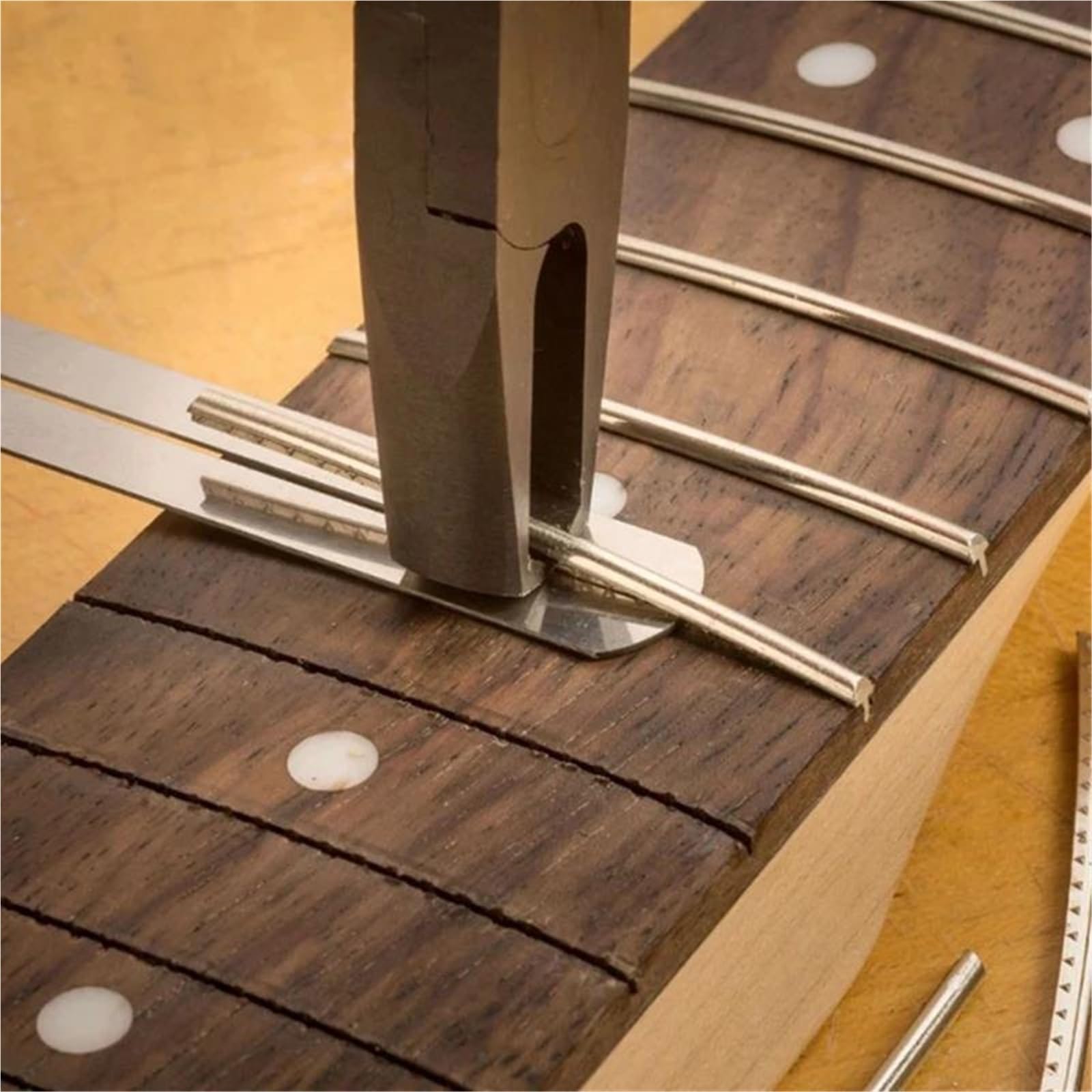 Set Di Estrattori Per Perni Del Ponte Per Avvolgimento Corde Di Chitarra