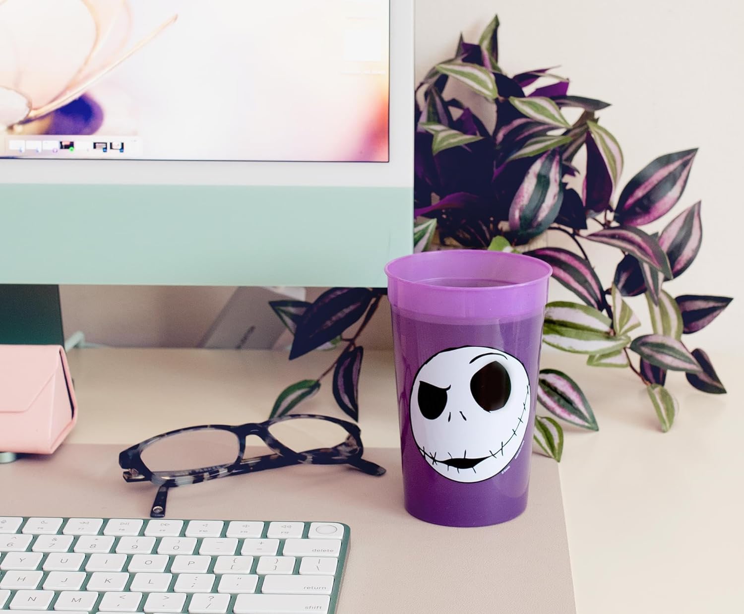 Disney The Nightmare Before Christmas Jack Skellington Face 4-Piece Color-Changing Plastic Cup Set | Reusable Drinkware For Birthdays, Parties, Events | Each Holds 15 Ounces - Image 7