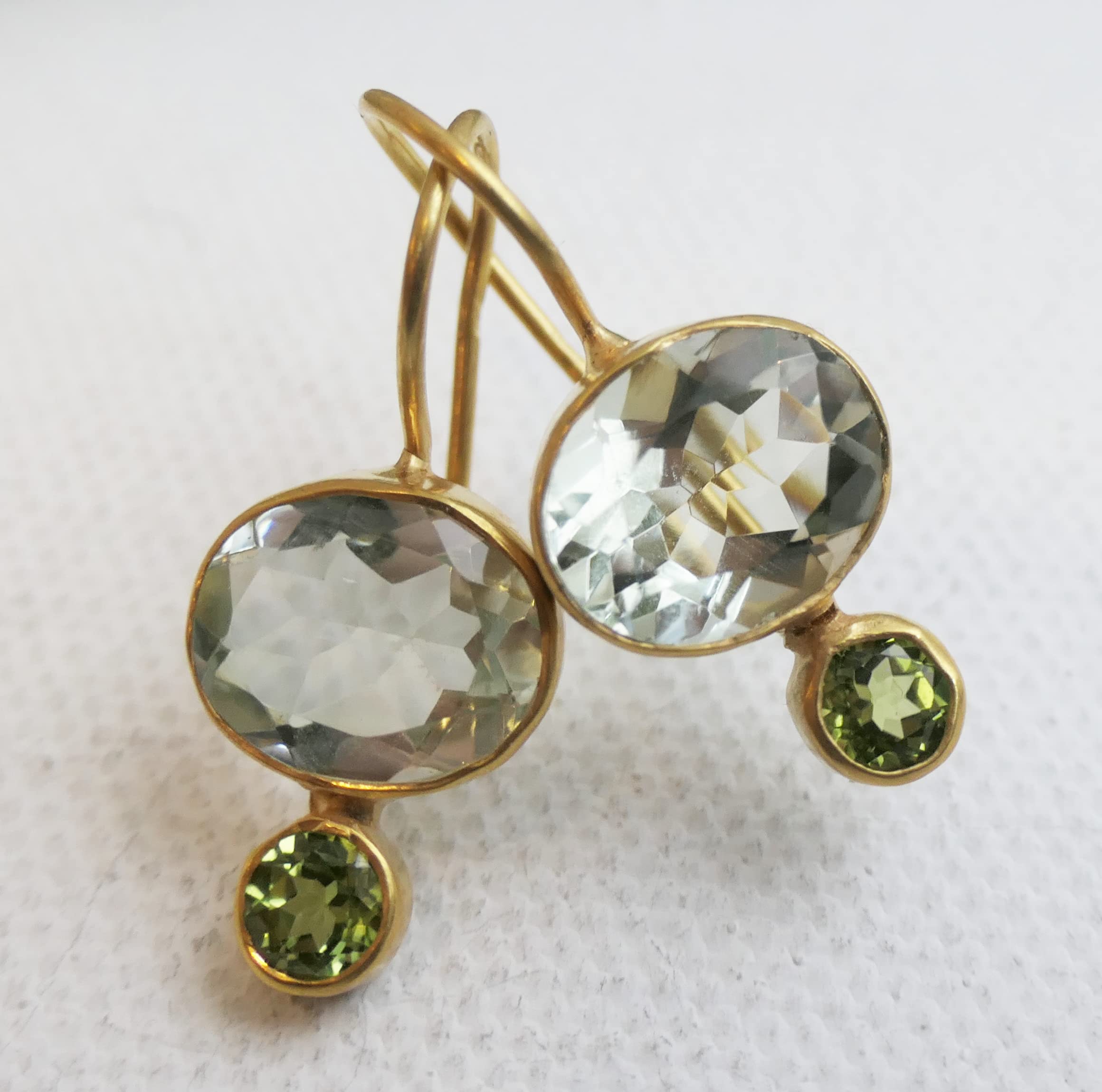 Orecchini Pendenti con Ametista Verde e Peridoto in Argento Sterling 925 Placcato Oro - Gemme Naturali Raffinate da Donna