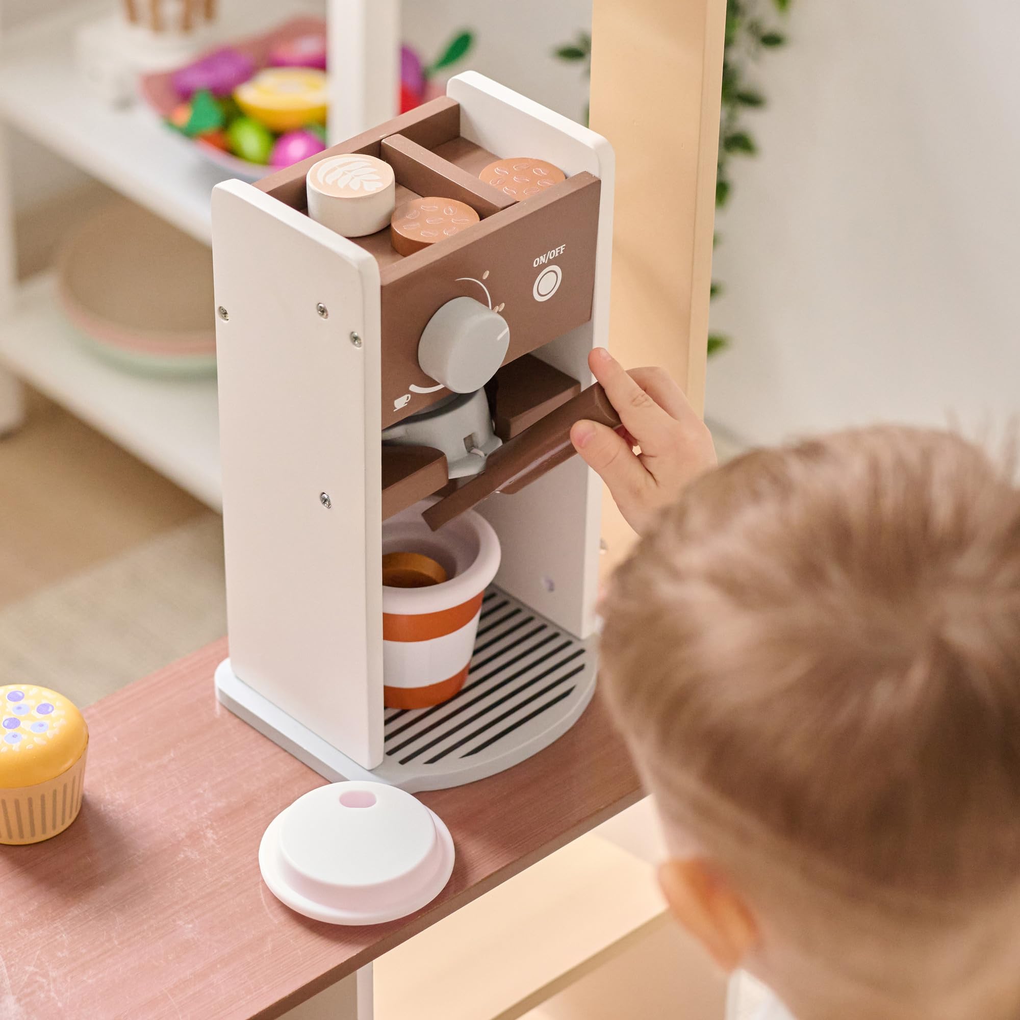 Teamson Kids Espresso Treats Stand café Jouet Bois avec Machine Expresso, pâtisseries, Tasses, Tableau Menu, Panneau Ouvert/fermé, rangements, 29 Accessoires | Machine Expresso, Pâtisseries, Tasses, Tableau Menu, Panneau Ouvert/Fermé