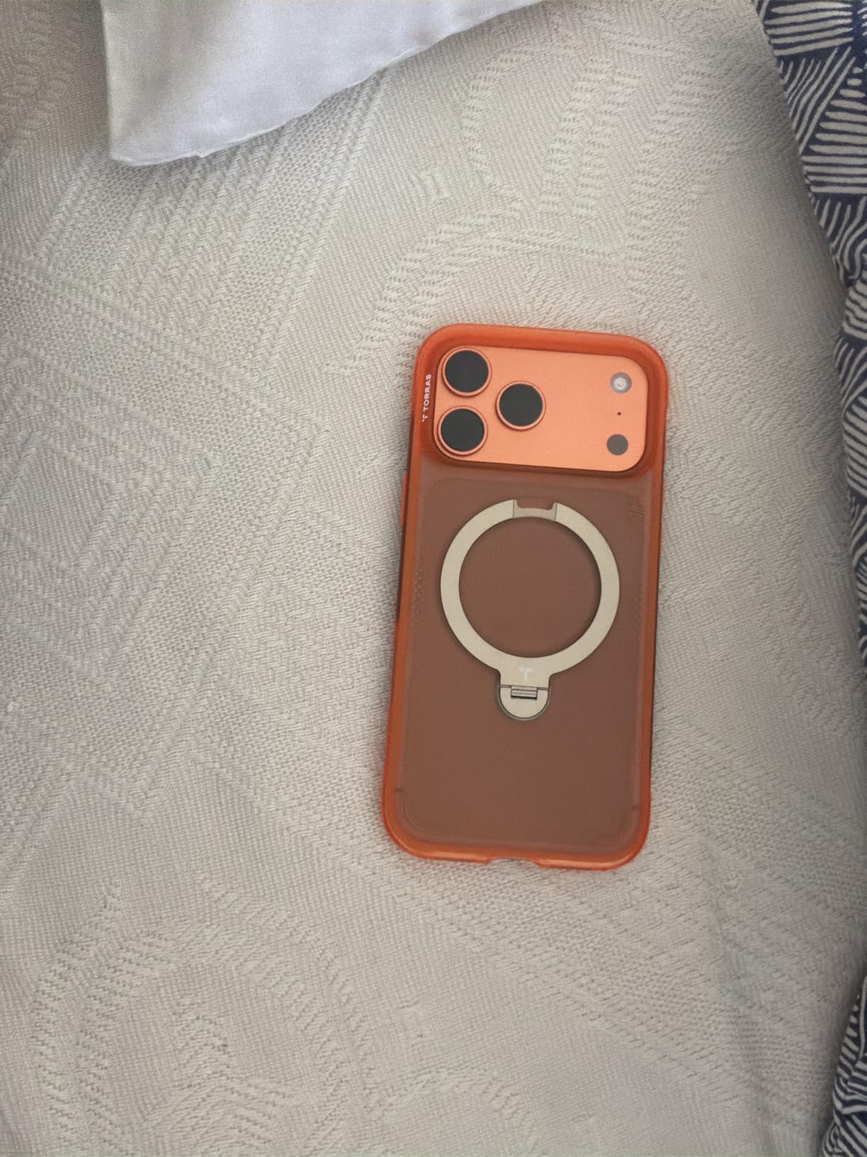 Ostand Q3 Air for iPhone 18 Pro Max   iPhone 18 Pro  iPhone 17 Pro Max and iPhone 17 Pro photo review