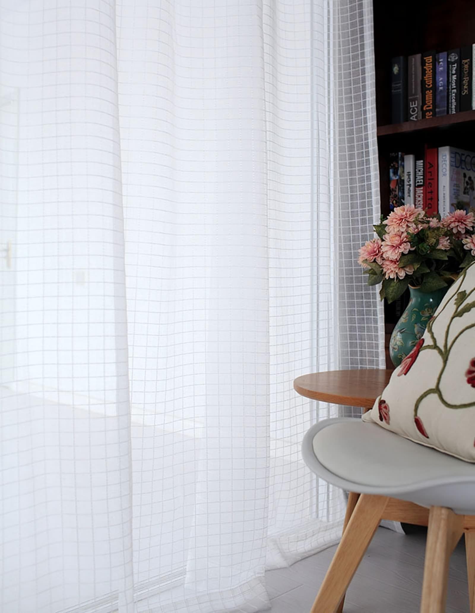 Beydodo Rideaux Fenetres Voilage, Rideaux avec Oeillets Lot de 2 107x147cm, Rideau en Polyester Uni Blanc à Motifs Carrés