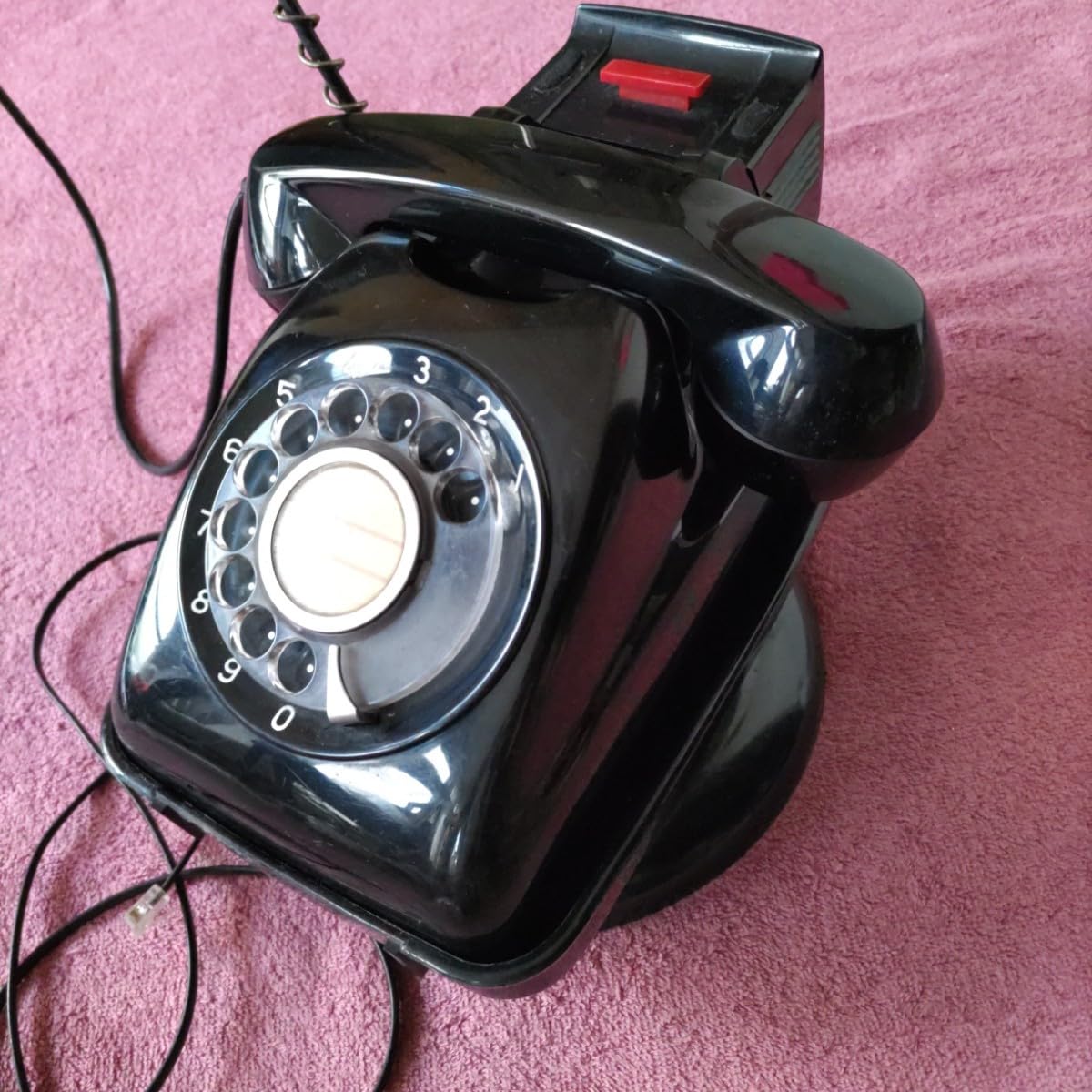 Amazon.co.jp: 昭和レトロ ダイヤル式黒電話 回転台保留メロディ付 600 