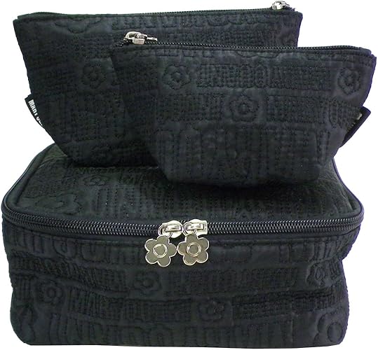 Amazon ラッピング済み ギフト プレゼントに最適 マリークワント Mary Quant ポーチ 小物入れ バニティ デイジー 花 花柄 フラワー 黒 ブラック 総キルティングトラベルポーチ トラベル 旅行 3set 化粧 メイク コスメ ポーチ