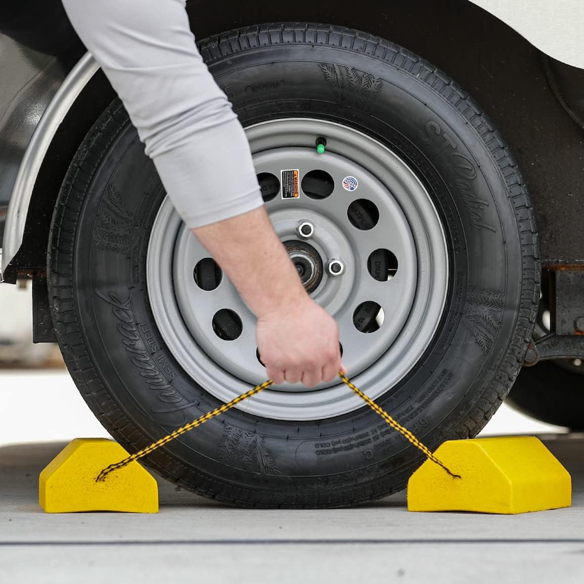 Buyers Products WC9642Y Yellow Small Wheel Chock Set, Lightweight Composite Construction, 32.75 Inch Rope, Ideal for Vehicle Maintenance and Storage, Aviation and Tractors