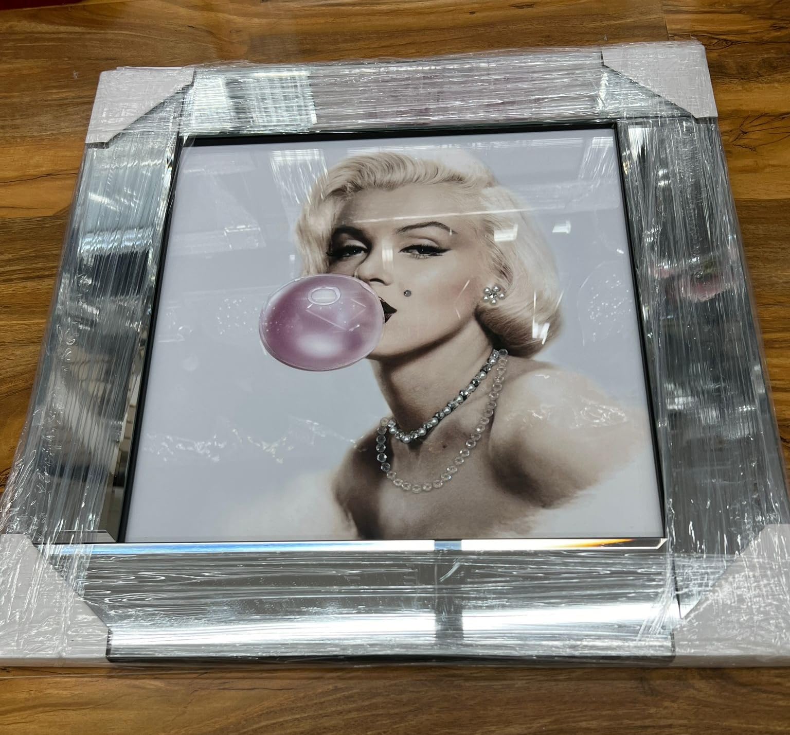 Biznest MARILYN BUBBLEGUM II Picture Liquid 3D Wall Decor Glitter Wall Art Mirrored Frame Home Decoration Bedroom Living Room 55x55cm B-IC025