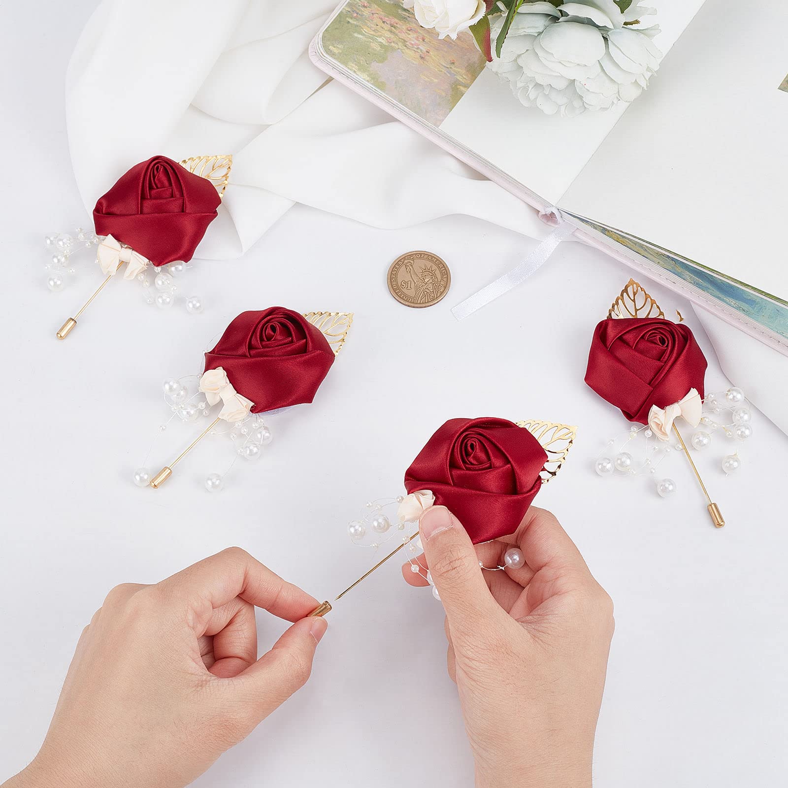 CRASPIRE Set di 6 Fiore All'Occhiello con Rose Rosse per Lo Sposo e Il Miglior Uomo Fiore All'Occhiello per Gli Uomini con Corpetto di Rose per Il Ballo di Fine Anno dei