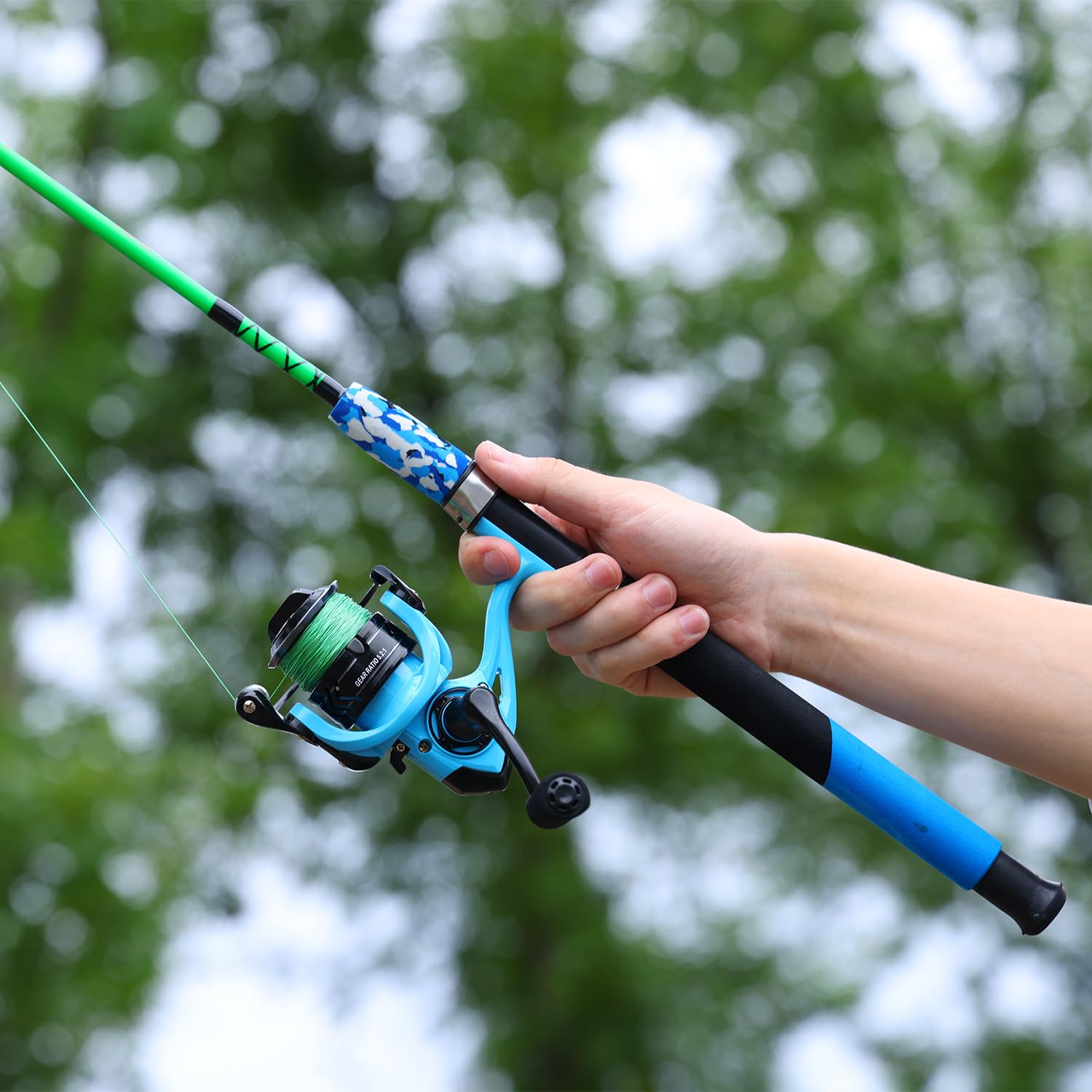 Sougayilang Spinning Reel and 2-Piece Fishing Rod Combo, Durable Graphite & Fiberglass Rod, Split-Grip Cork Handle,Right/Left Handle Position: Blue 7'00''-2000