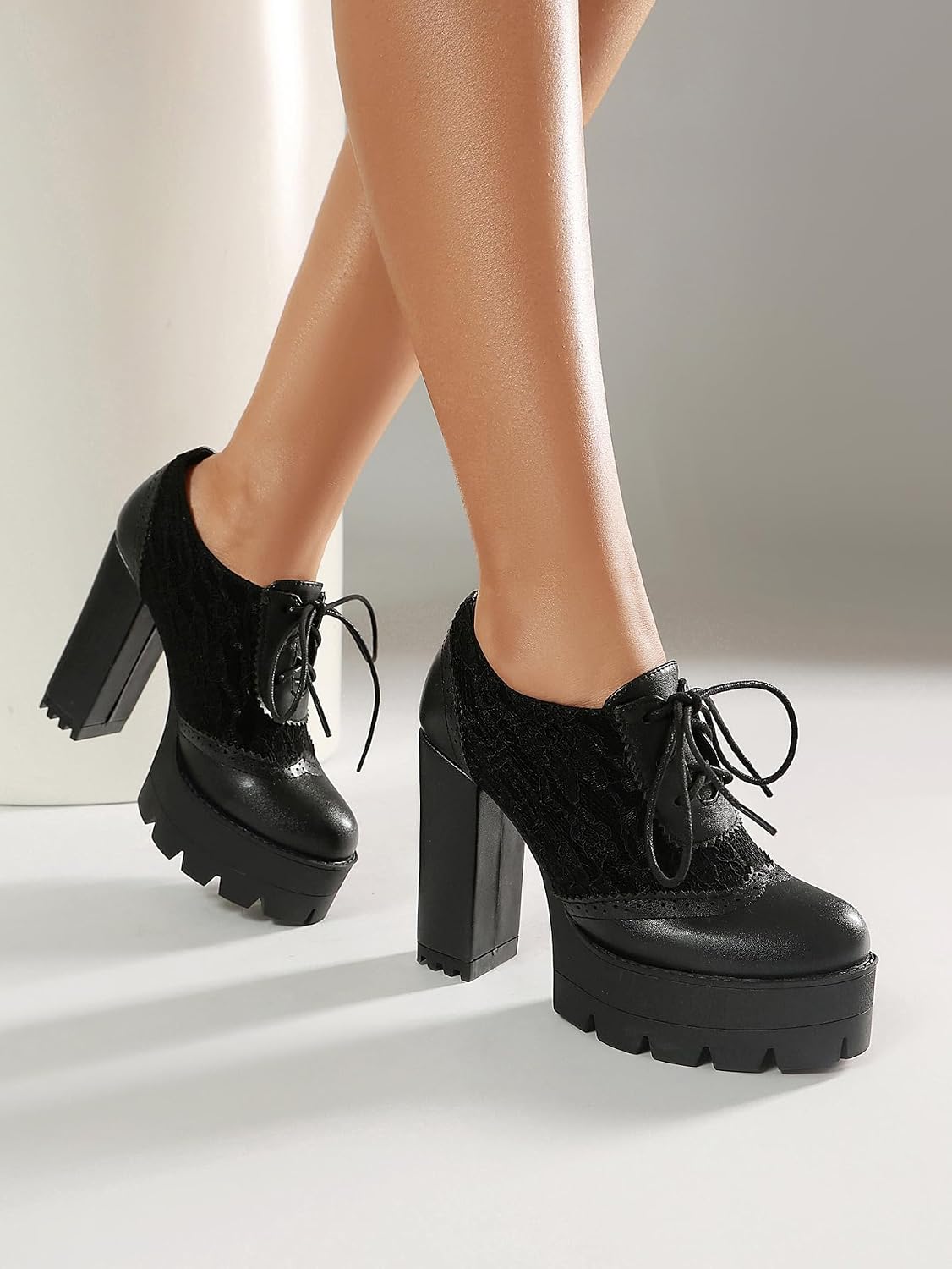 Women's Lace Platform Oxford Shoes Lace-Up Chunky Block Heel Goth Style